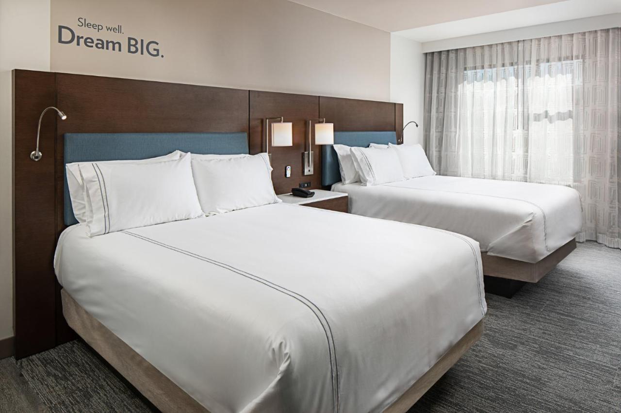 Even Hotel Manchester Airport, An Ihg Hotel Bagian luar foto